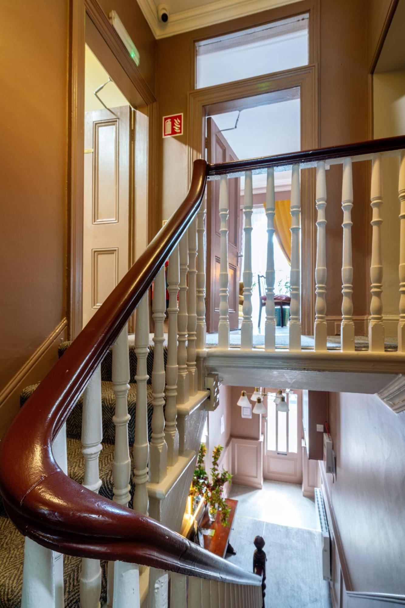 Topper'S Rooms Guest Accommodation Carrick-on-Shannon Экстерьер фото